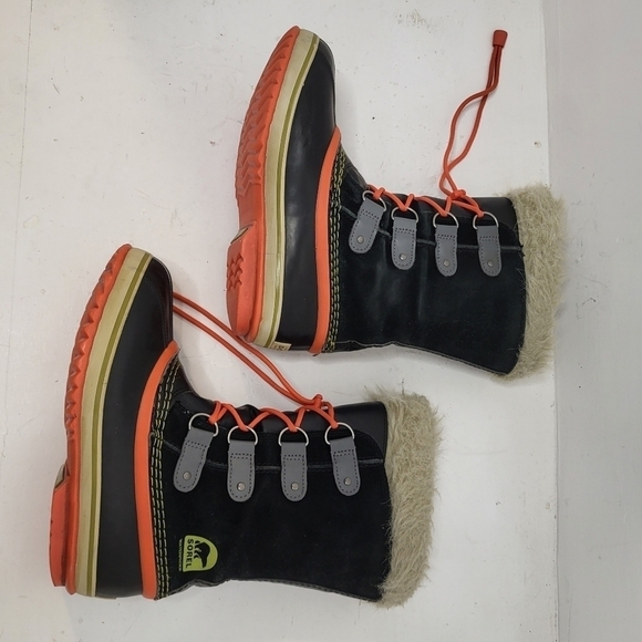 Sorel Waterproof Winter Boot Size 5 - Picture 6 of 10